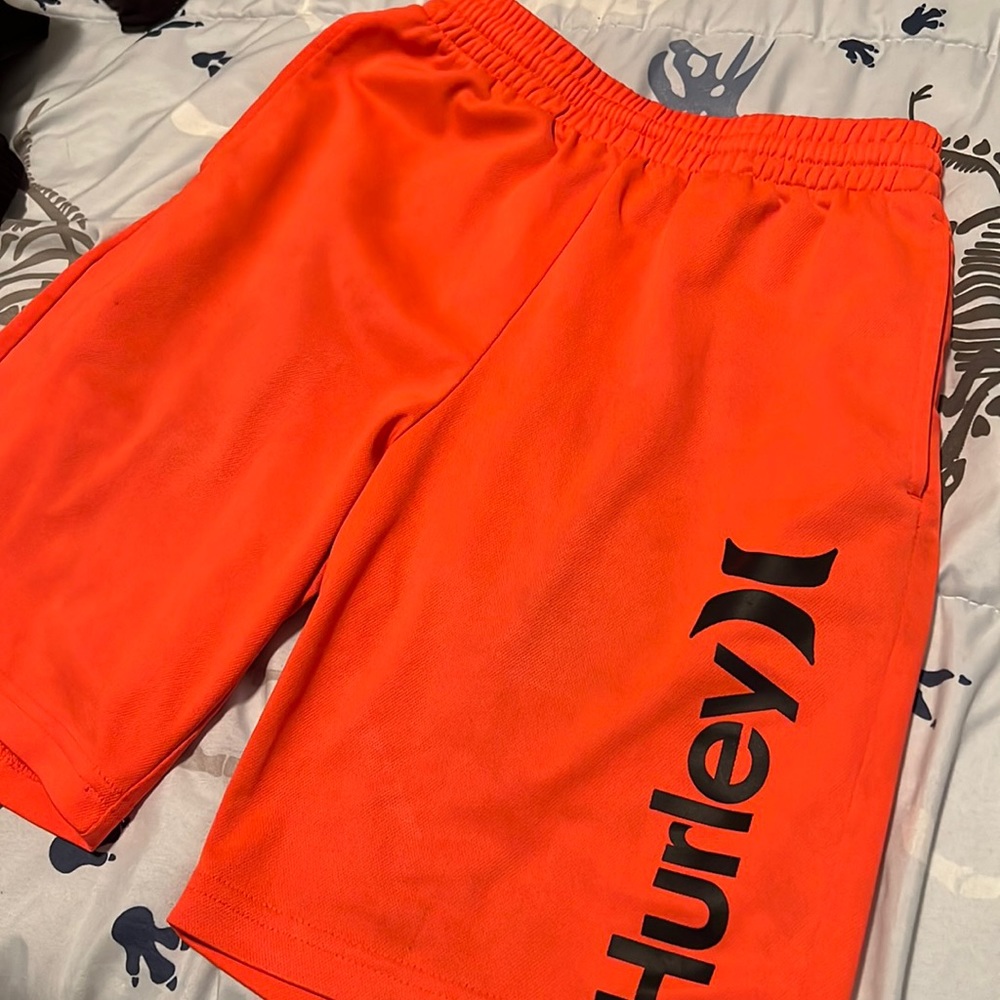Hurley Shorts (Orange & Black) M
